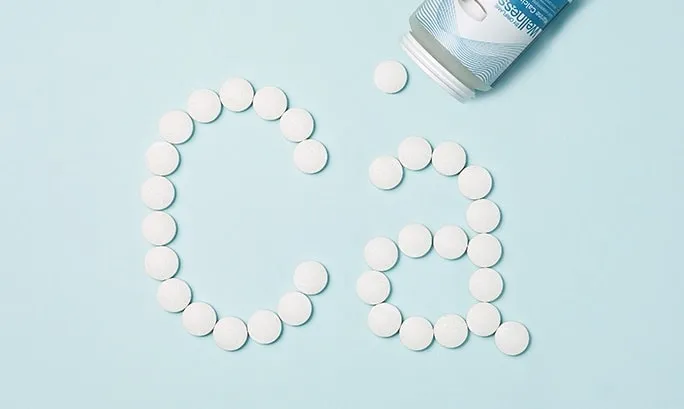 Destaques do catálogo Oriflame 4/2022 9 Suplemento Oriflame Calcio Marinho e Vitamina D